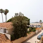 Isola Beachside 아파트