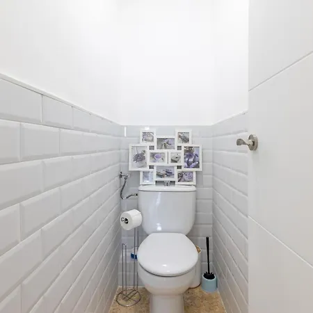 Isola Beachside Apartament *