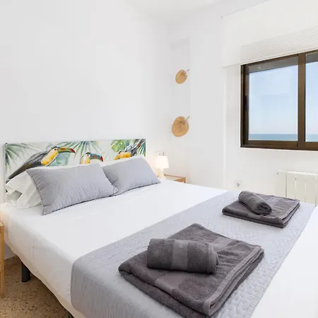 Isola Beachside Apartament *