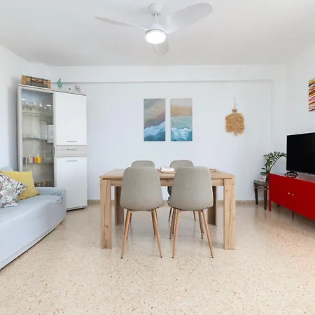 Isola Beachside Apartament