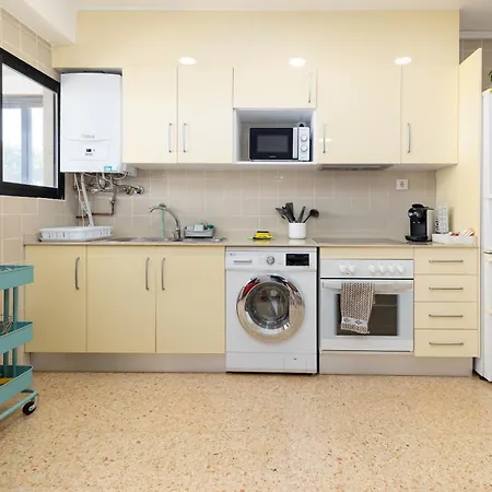 Isola Beachside Apartament *