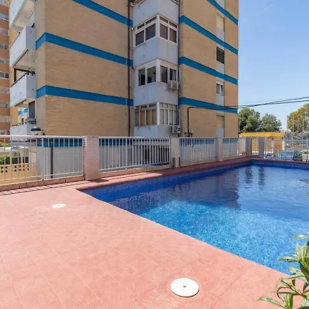 Isola Beachside Apartament