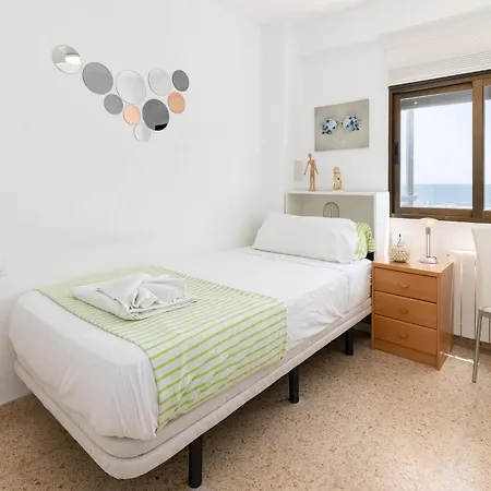 Isola Beachside Apartament