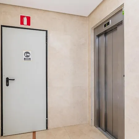 Isola Beachside Apartment Valencia