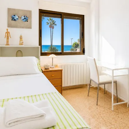 Isola Beachside