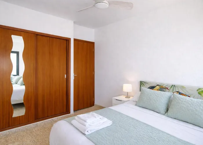 Isola Beachside Valenza