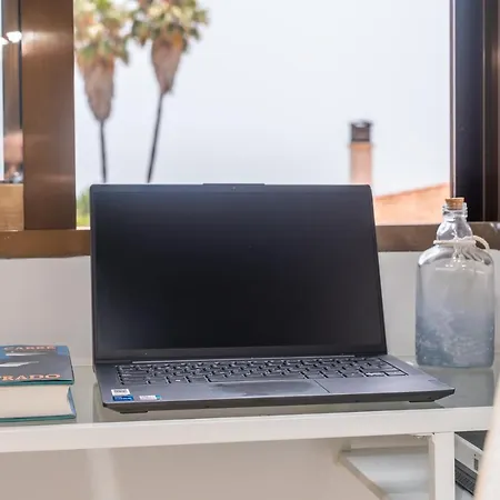 Isola Beachside Апартаменты Валенсия