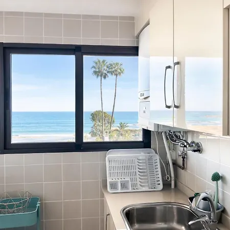 Isola Beachside Апартаменты