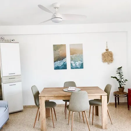 Isola Beachside Апартаменты *