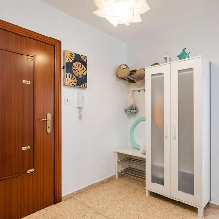 Апартаменты Isola Beachside