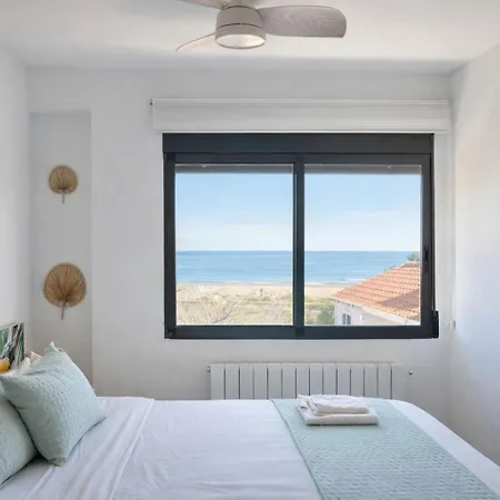 Isola Beachside Апартаменты