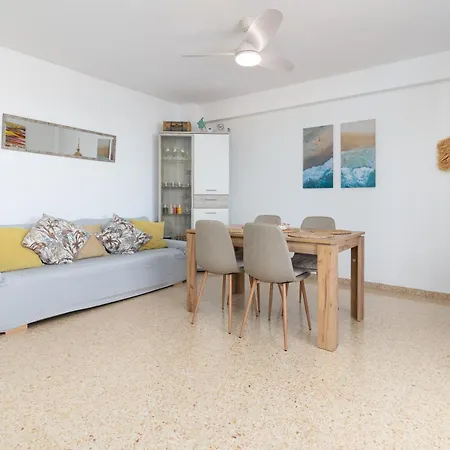 Isola Beachside Apartamento *
