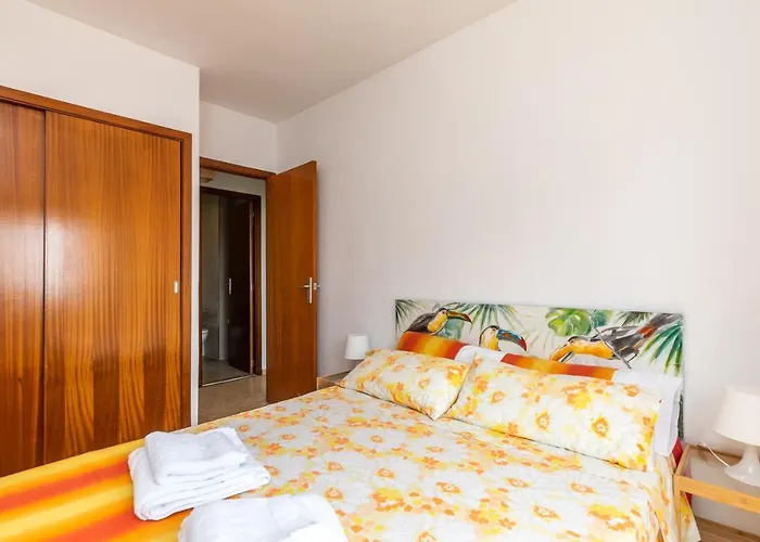 Isola Beachside Apartamento *